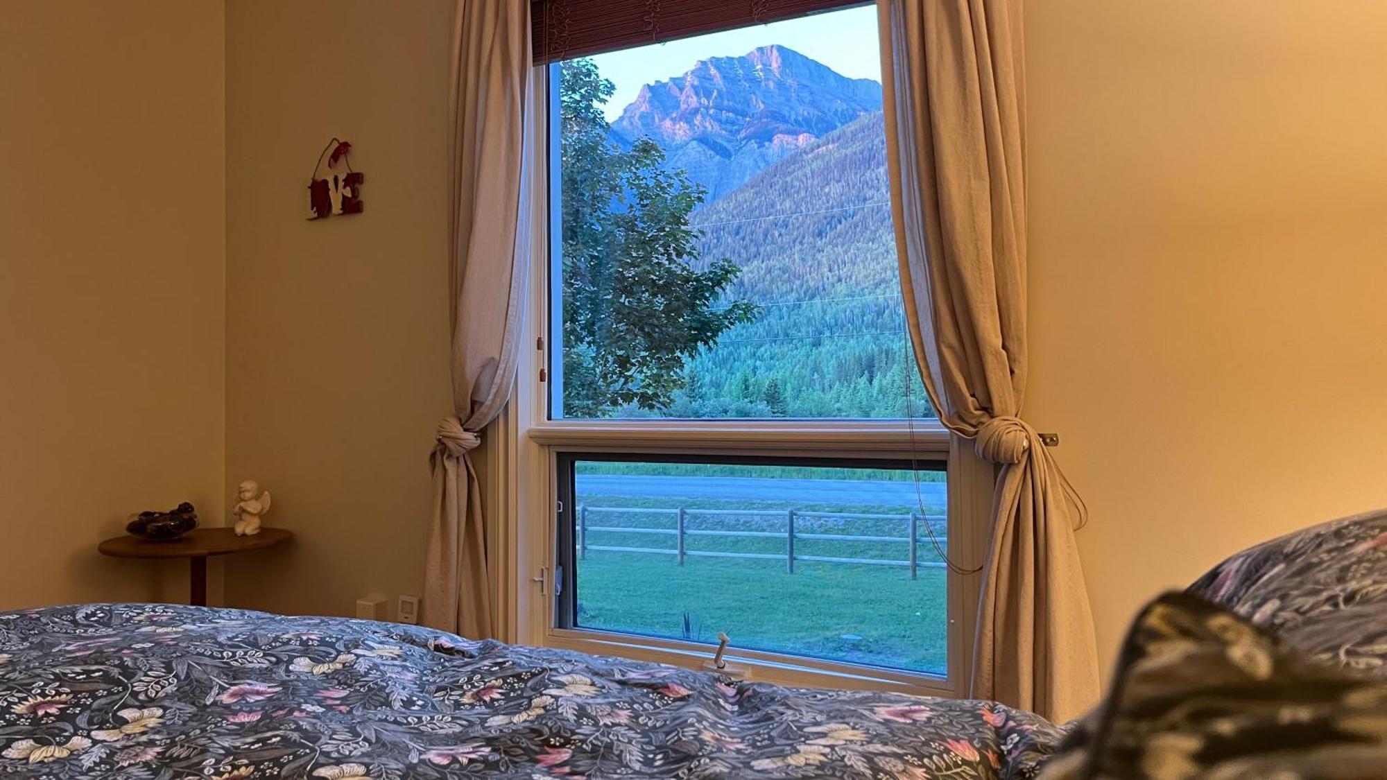 Bear Paw Lodge Golden Exterior foto